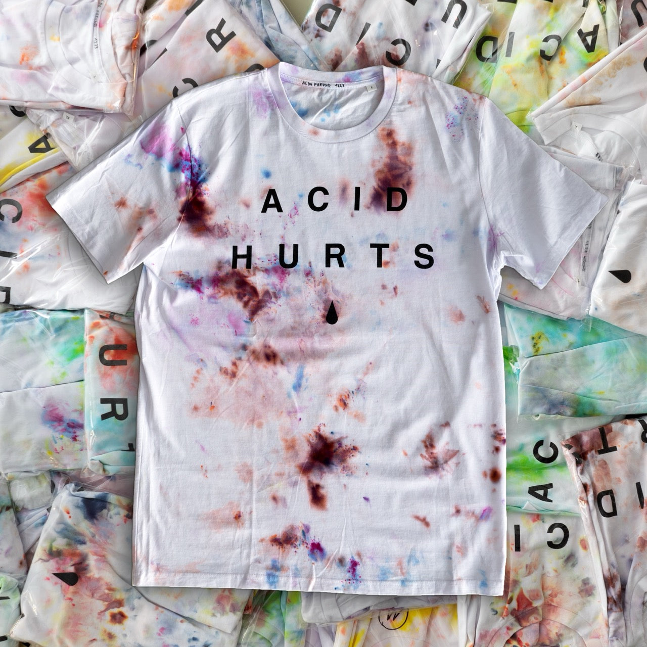 "ACID HURTS" - Shirt by Aldo Freund X Kohlada Couture